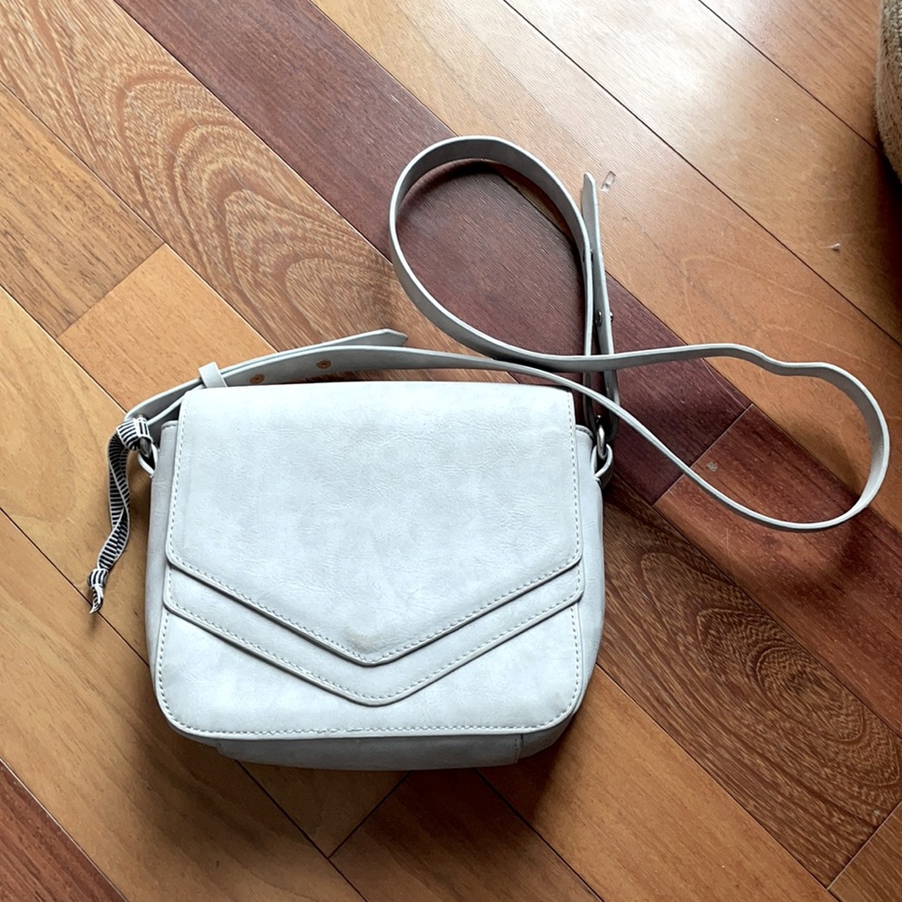 Colab Soft Grey Leather Handbag Purse w Multiple Compartments